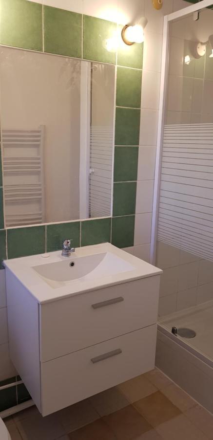 Petite Maison Refaite A Neuf Dans Mas Du 19Eme Siecle Arles Luaran gambar
