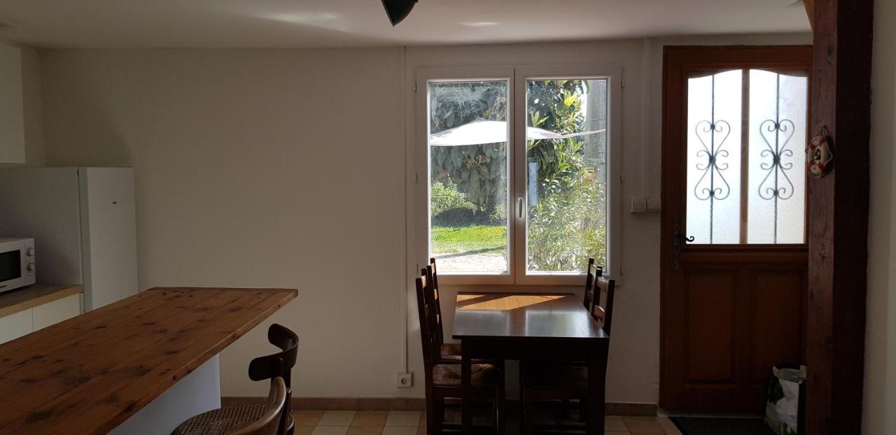 Petite Maison Refaite A Neuf Dans Mas Du 19Eme Siecle Arles Luaran gambar
