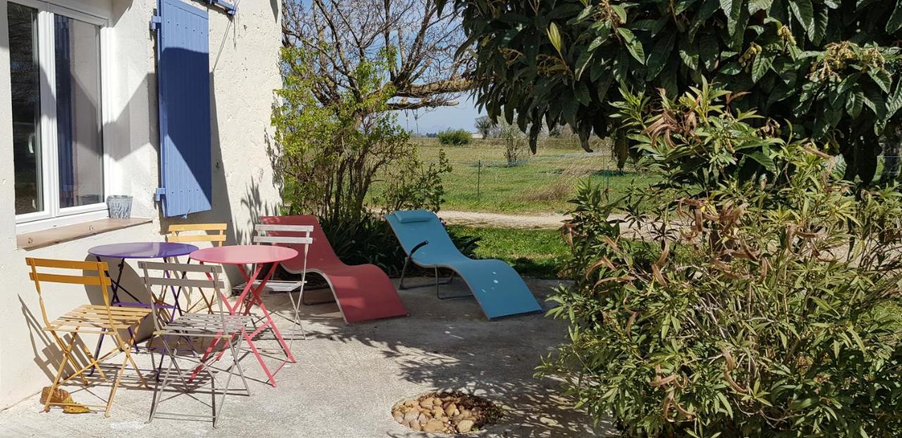 Petite Maison Refaite A Neuf Dans Mas Du 19Eme Siecle Arles Luaran gambar